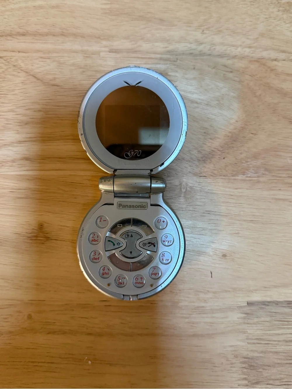 Very Rare Panasonic G70 Vintage Flip Cell Phone Silver Red Design Collectible